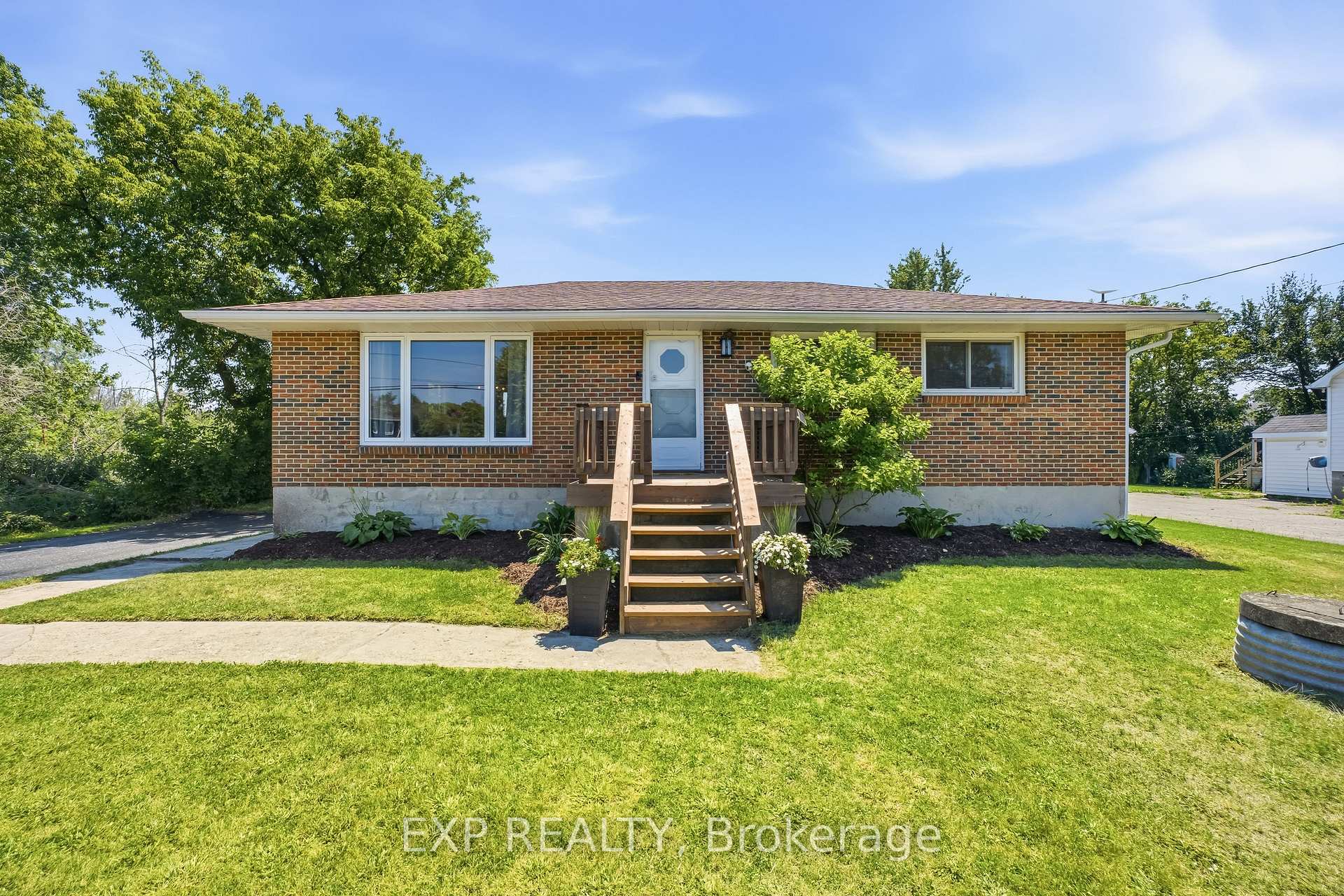 Photo 1 of 94 Johnstown Road, Quinte West, Sidney Ward — HOMEH