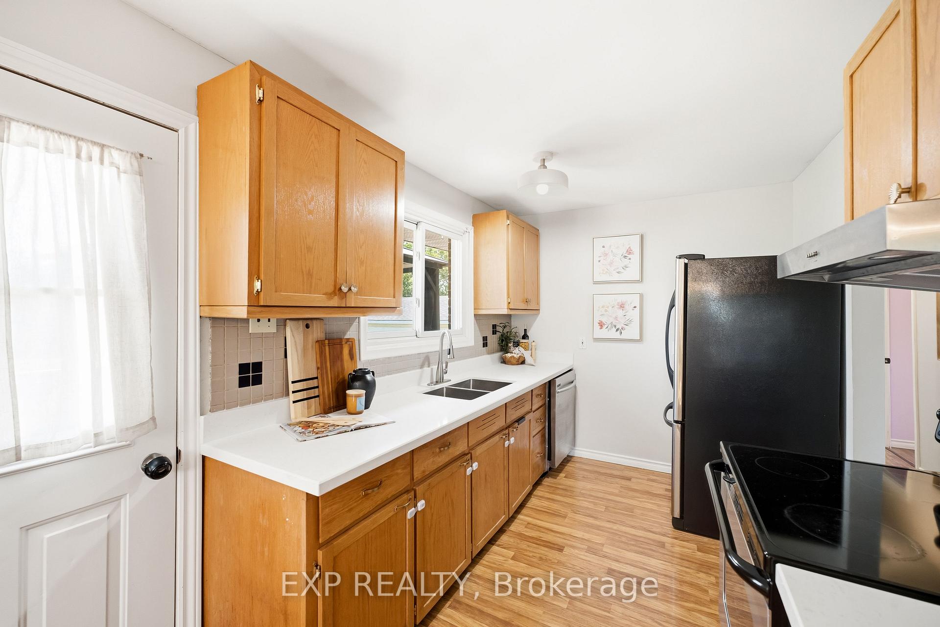 Photo 8 of 94 Johnstown Road, Quinte West, Sidney Ward — HOMEH