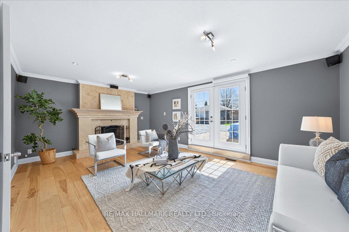 Photo 7 of 25 Fenley Drive, Etobicoke, Kingsview Village-The Westway — HOMEH