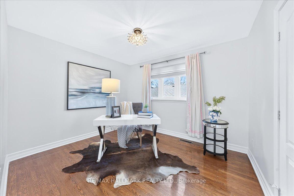 Photo 11 of 25 Fenley Drive, Etobicoke, Kingsview Village-The Westway — HOMEH
