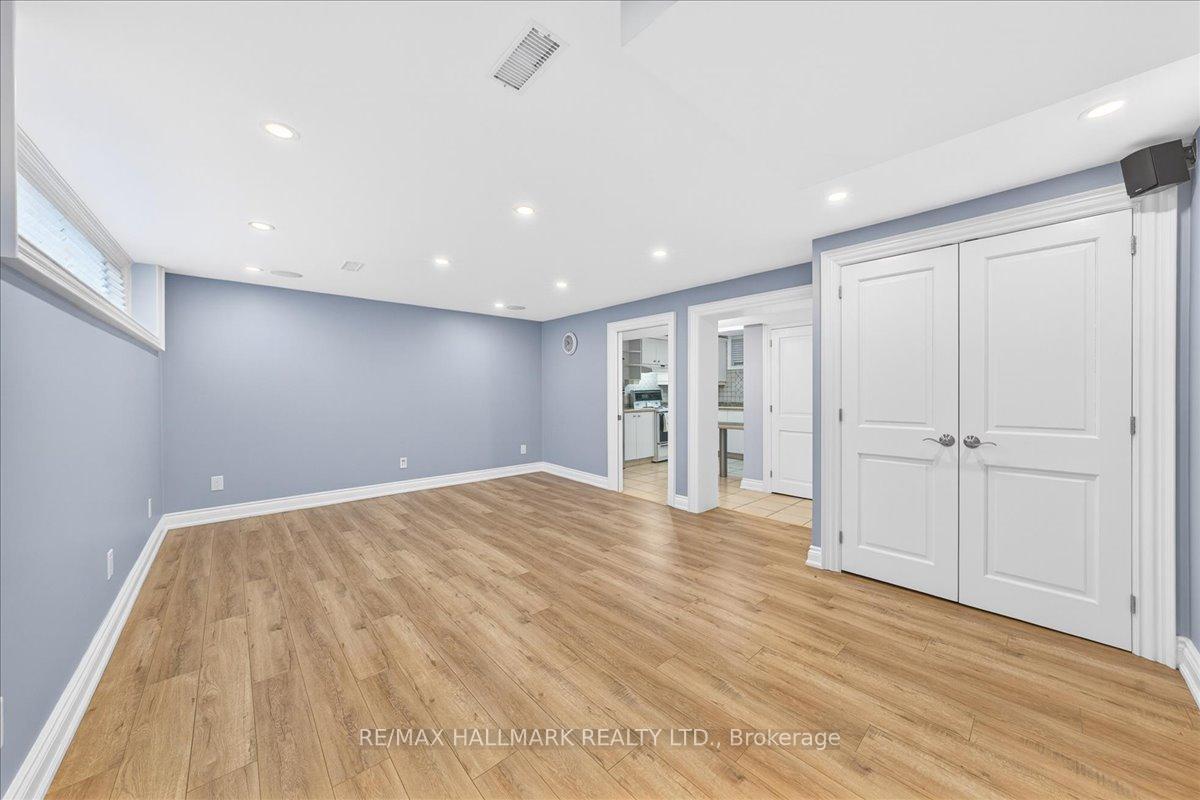 Photo 16 of 25 Fenley Drive, Etobicoke, Kingsview Village-The Westway — HOMEH