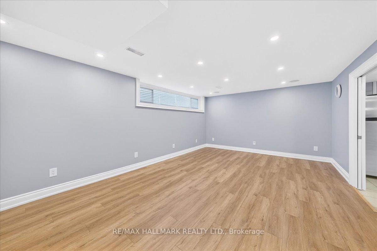 Photo 17 of 25 Fenley Drive, Etobicoke, Kingsview Village-The Westway — HOMEH