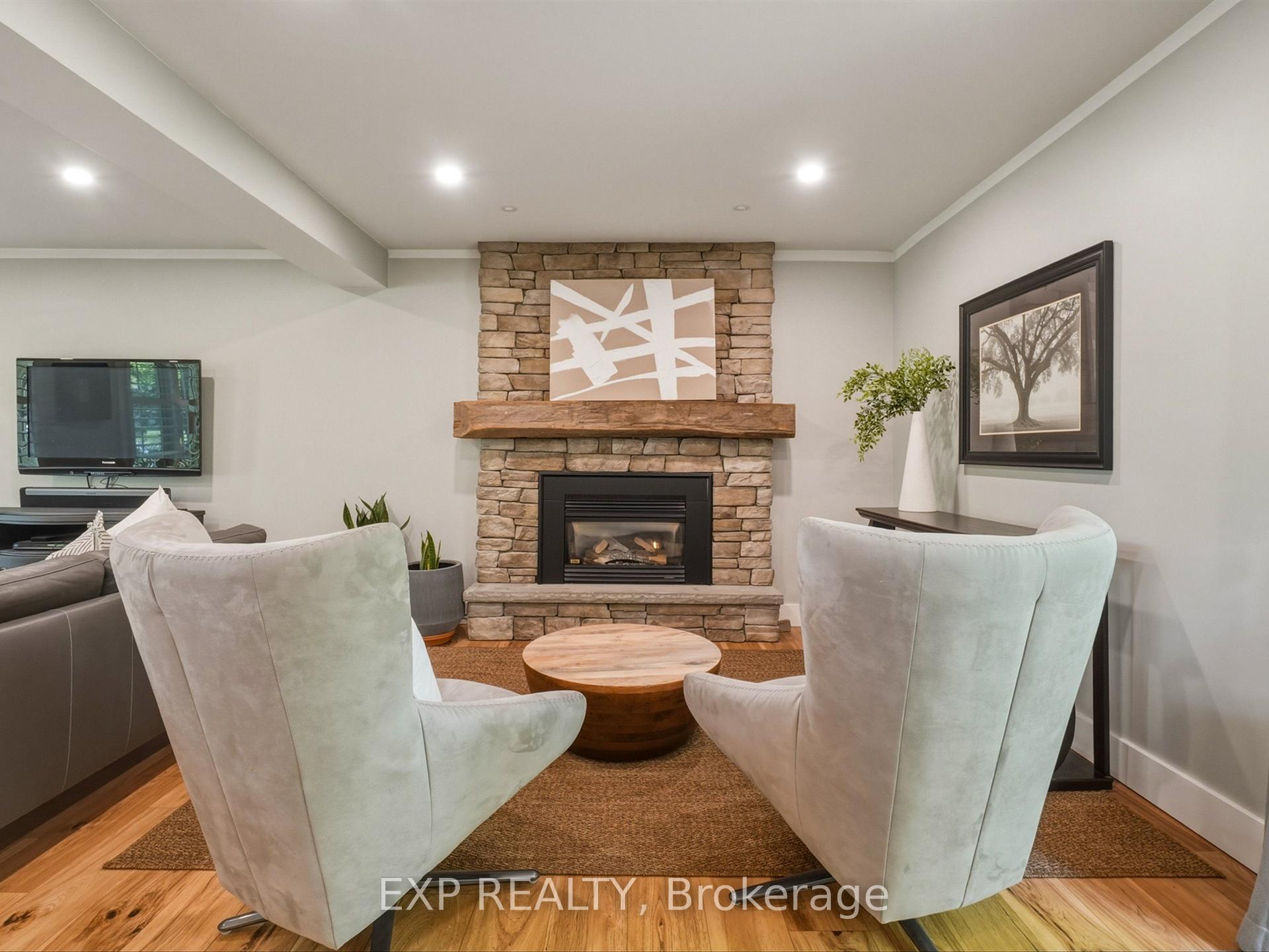 Photo 4 of 11 Spence Avenue, Springwater, Midhurst — HOMEH