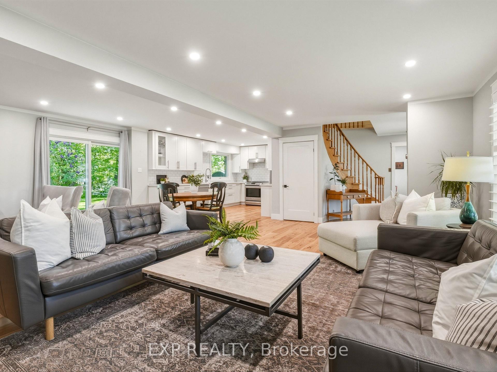 Photo 6 of 11 Spence Avenue, Springwater, Midhurst — HOMEH
