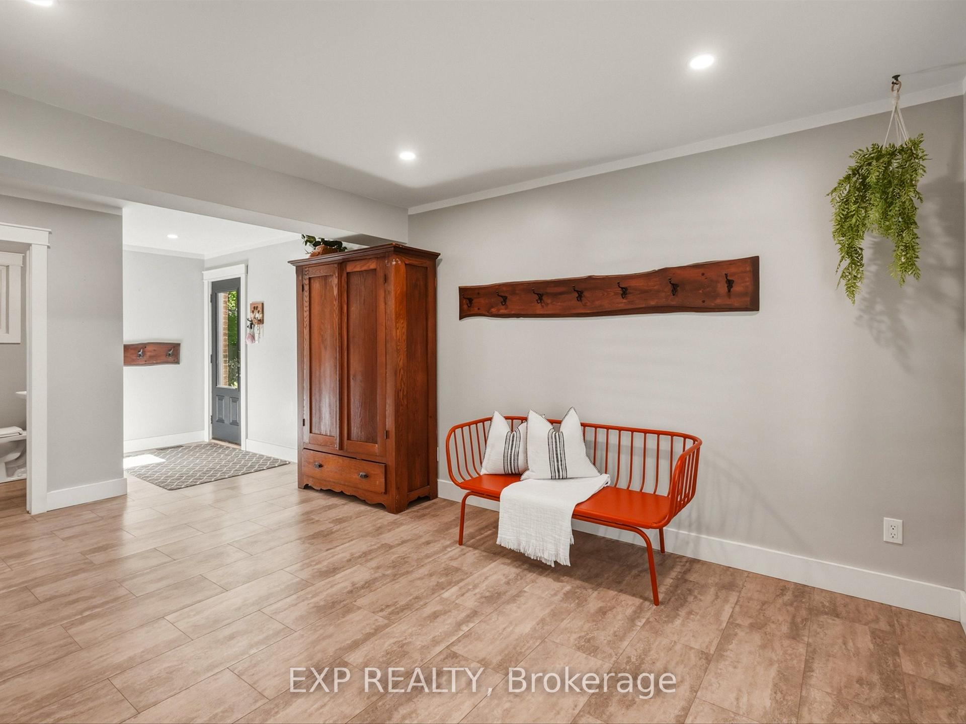 Photo 11 of 11 Spence Avenue, Springwater, Midhurst — HOMEH