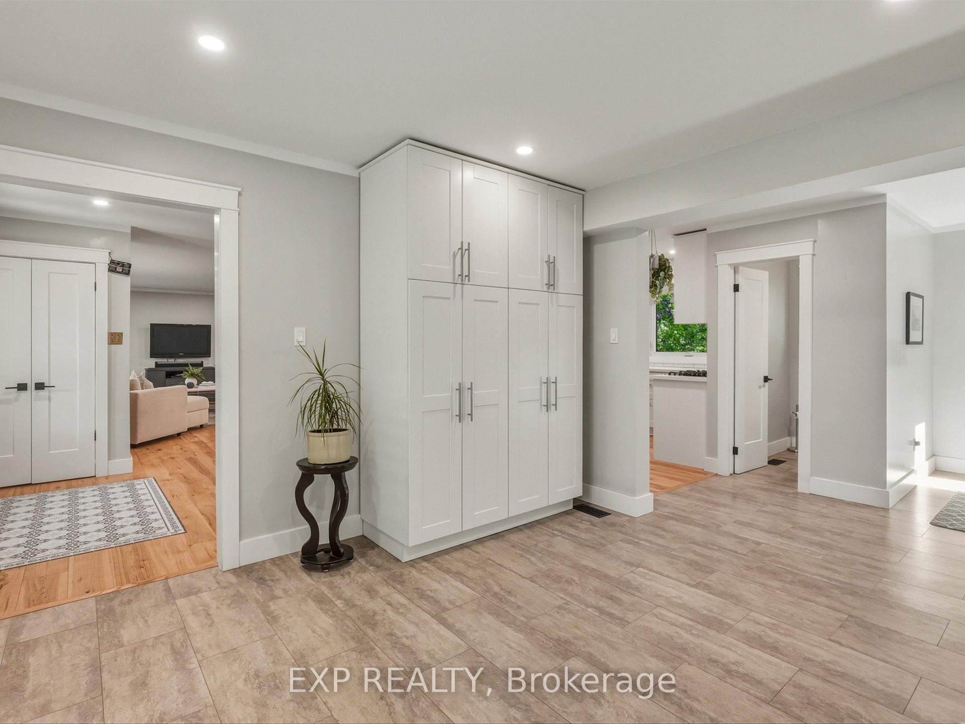 Photo 12 of 11 Spence Avenue, Springwater, Midhurst — HOMEH
