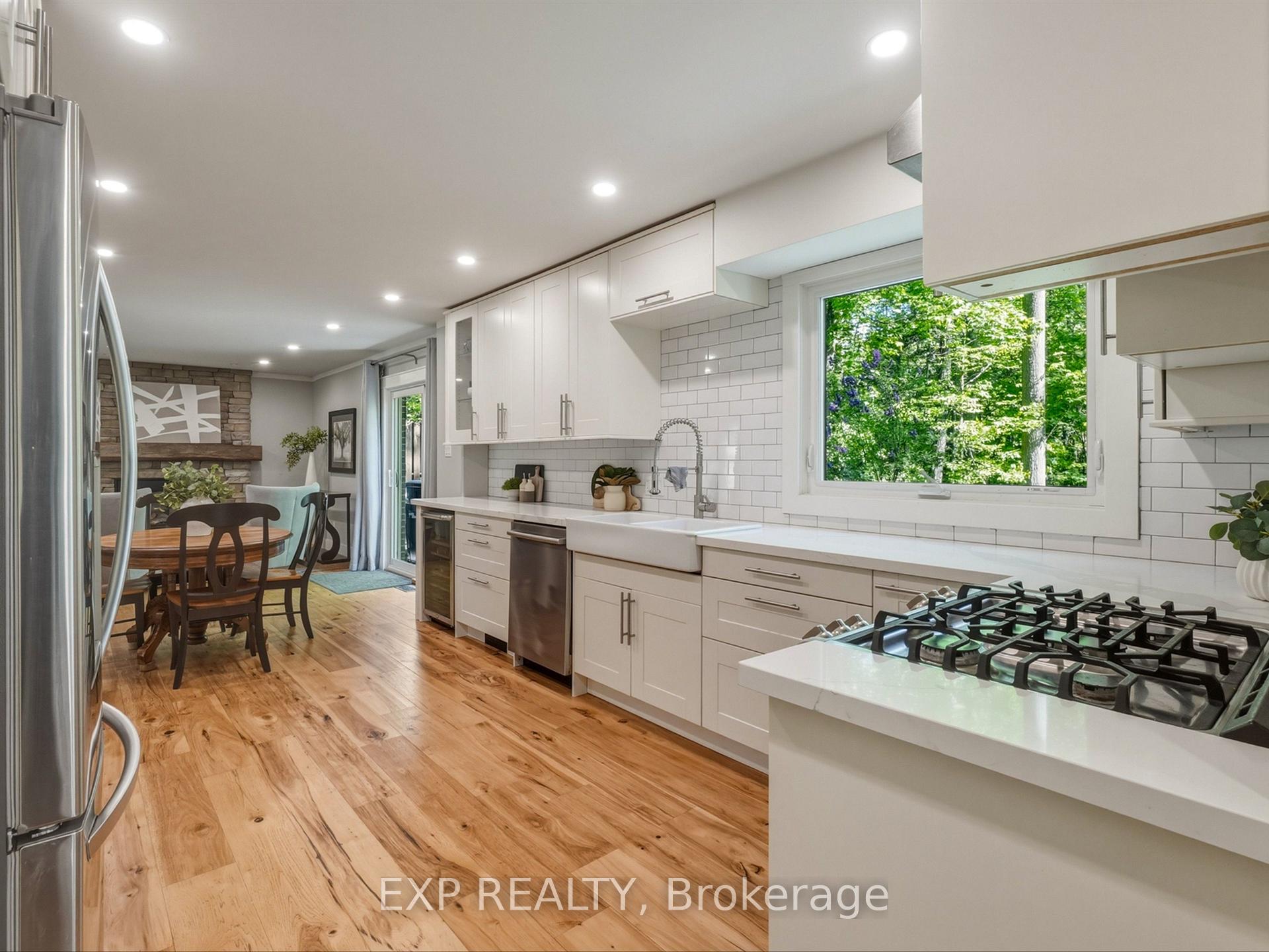 Photo 15 of 11 Spence Avenue, Springwater, Midhurst — HOMEH