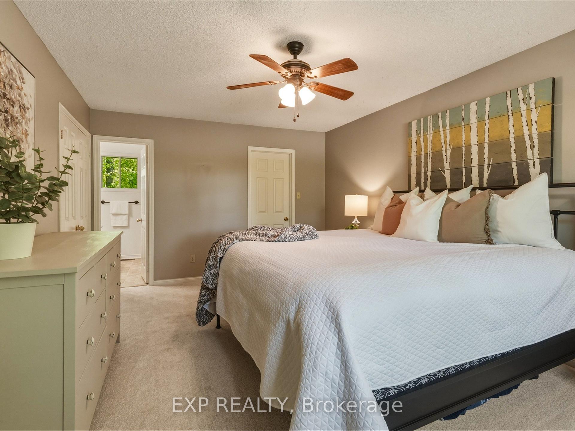 Photo 29 of 11 Spence Avenue, Springwater, Midhurst — HOMEH