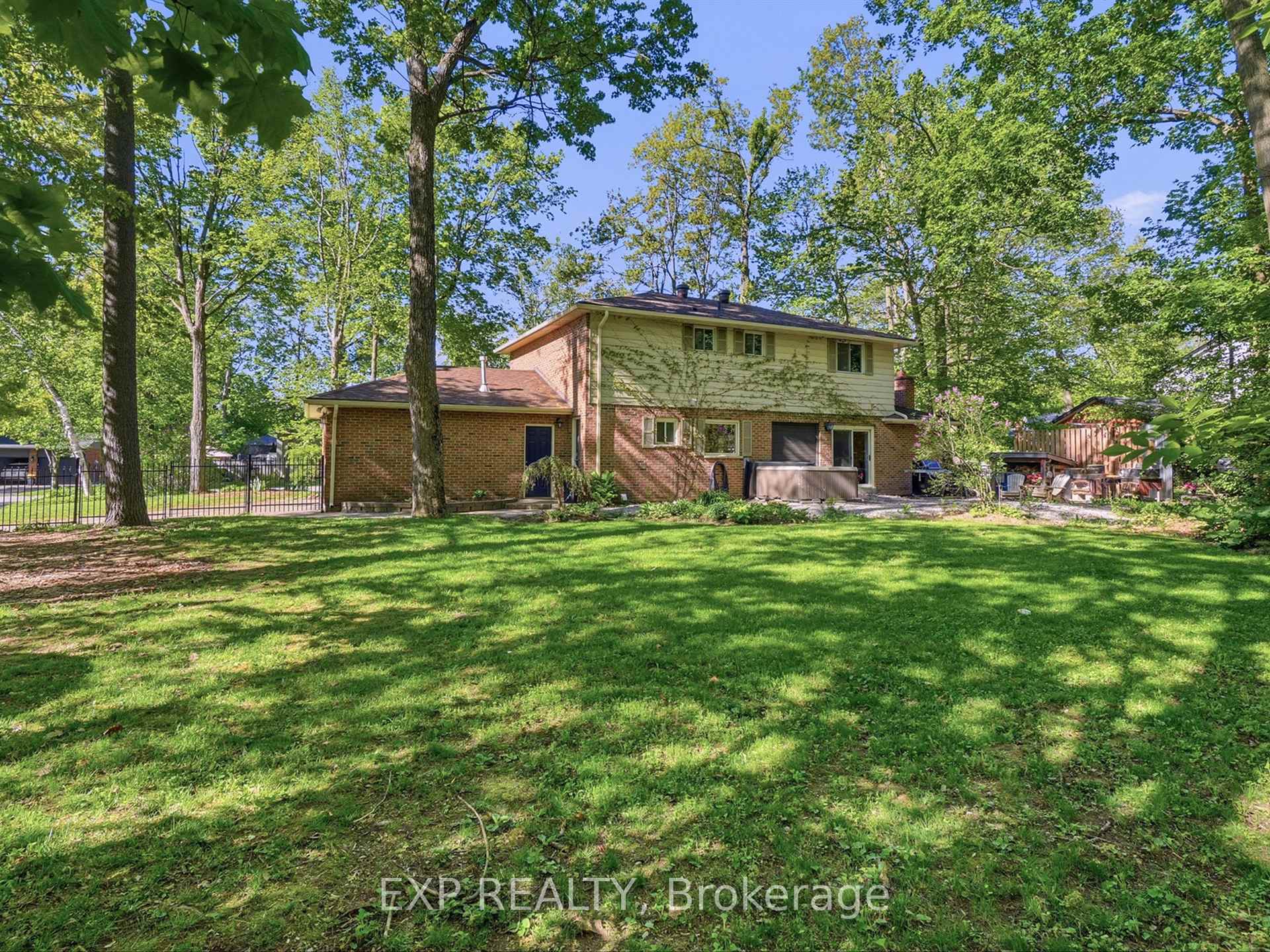 Photo 32 of 11 Spence Avenue, Springwater, Midhurst — HOMEH