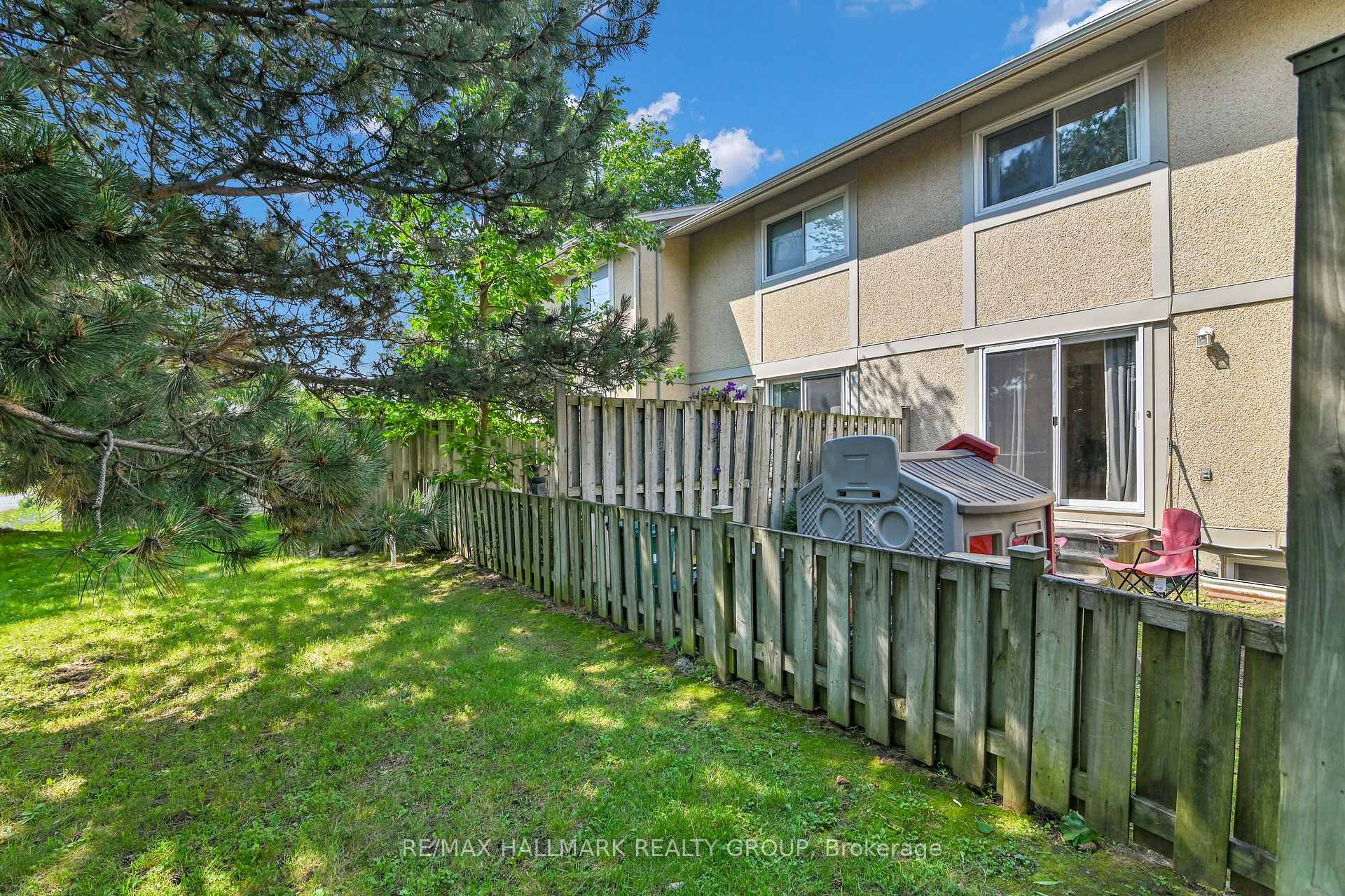 Photo 25 of Unit 3, 1505 Ballard Court, Ottawa, Pineview — HOMEH