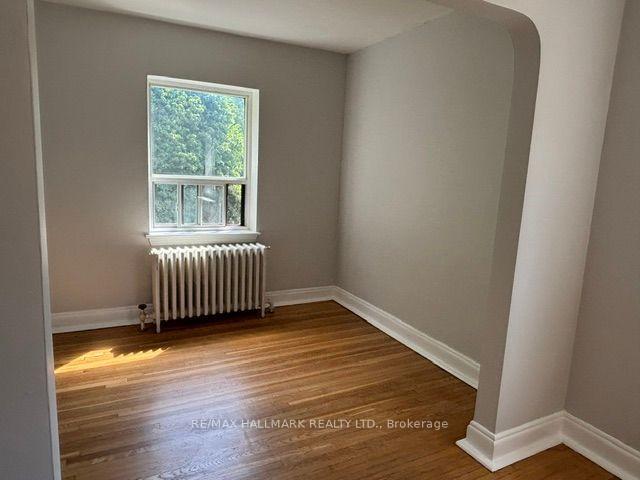 Photo 5 of Unit 306, 111 Oriole Parkway, Toronto, Yonge-St. Clair — HOMEH