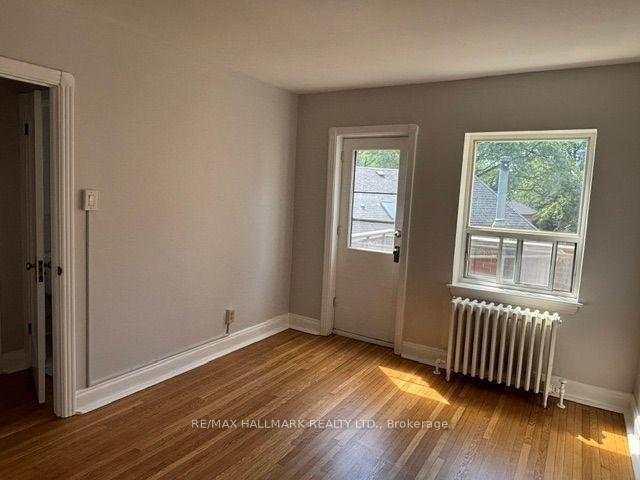 Photo 6 of Unit 306, 111 Oriole Parkway, Toronto, Yonge-St. Clair — HOMEH