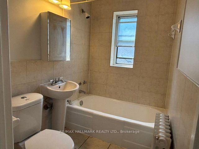 Photo 8 of Unit 306, 111 Oriole Parkway, Toronto, Yonge-St. Clair — HOMEH