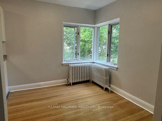 Photo 5 of Unit 202, 111 Oriole Parkway, Toronto, Yonge-St. Clair — HOMEH