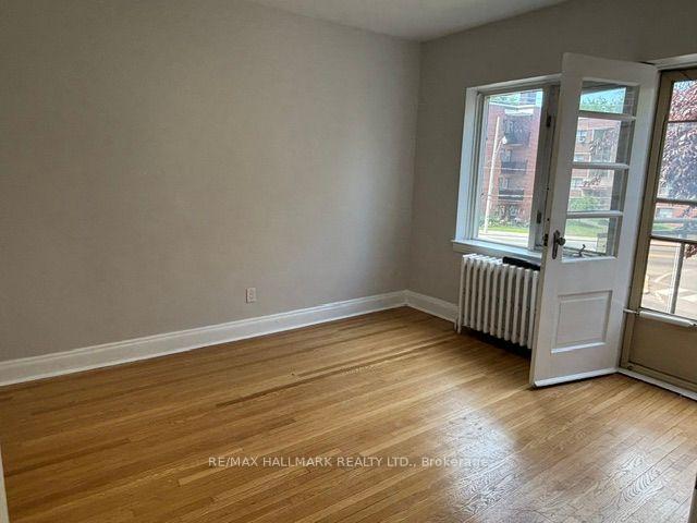 Photo 9 of Unit 202, 111 Oriole Parkway, Toronto, Yonge-St. Clair — HOMEH