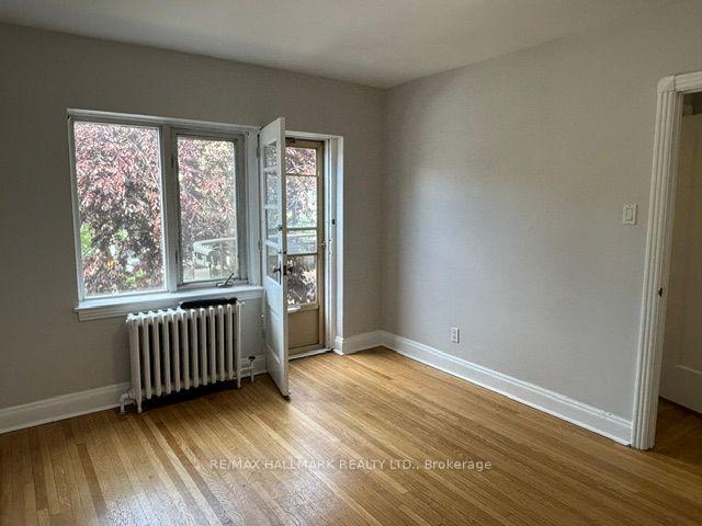 Photo 10 of Unit 202, 111 Oriole Parkway, Toronto, Yonge-St. Clair — HOMEH