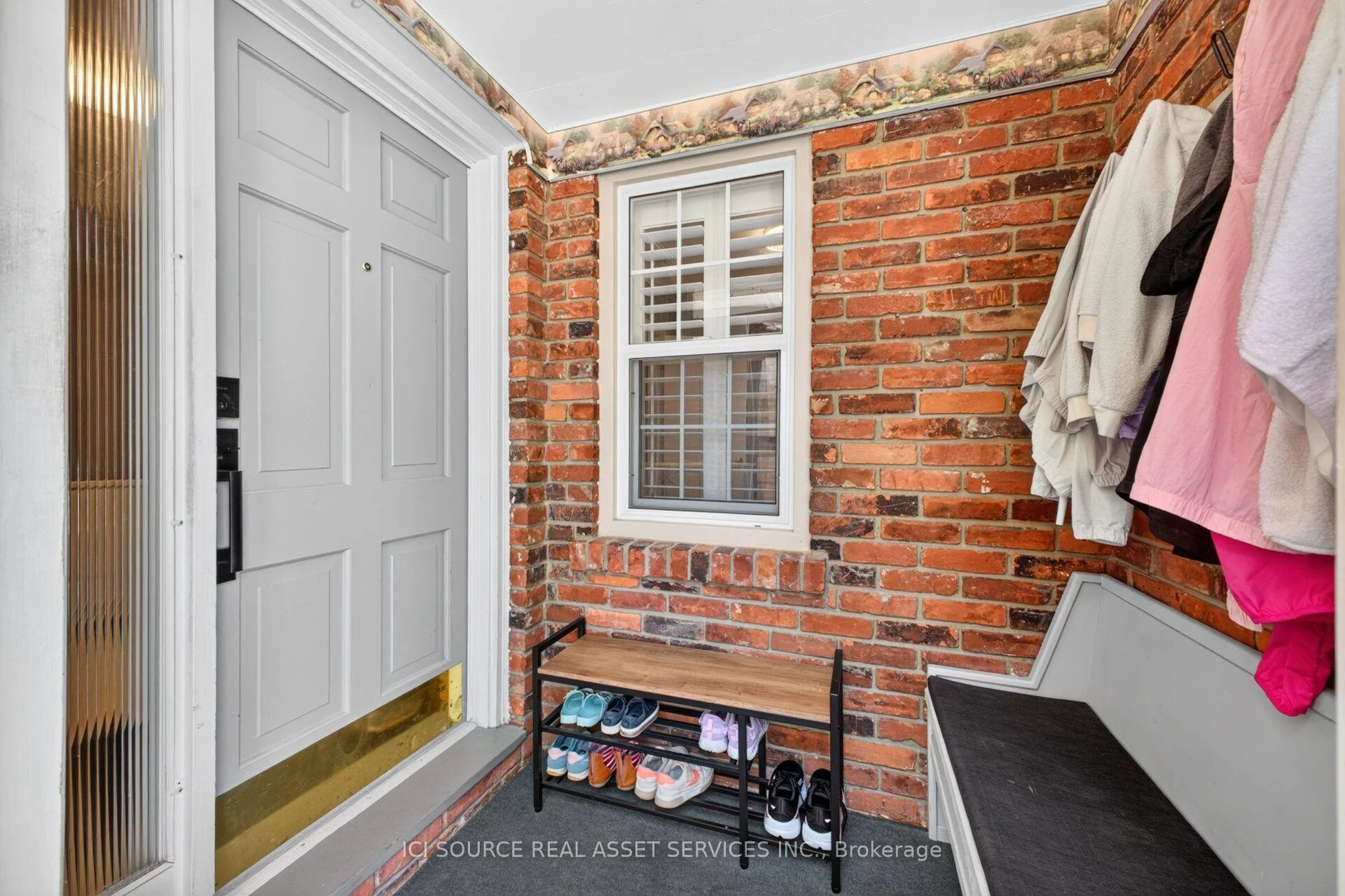 Photo 9 of 6998 Glengowan Crescent, Niagara Falls, Casey — HOMEH