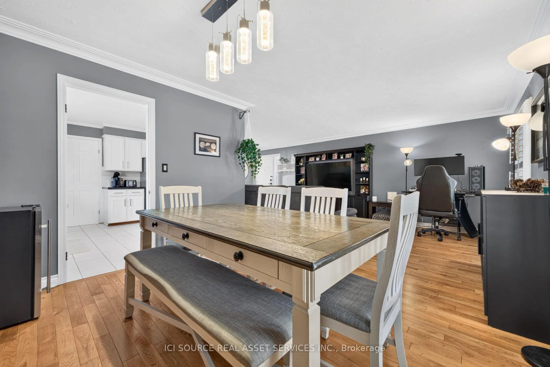 Photo 27 of 6998 Glengowan Crescent, Niagara Falls, Casey — HOMEH
