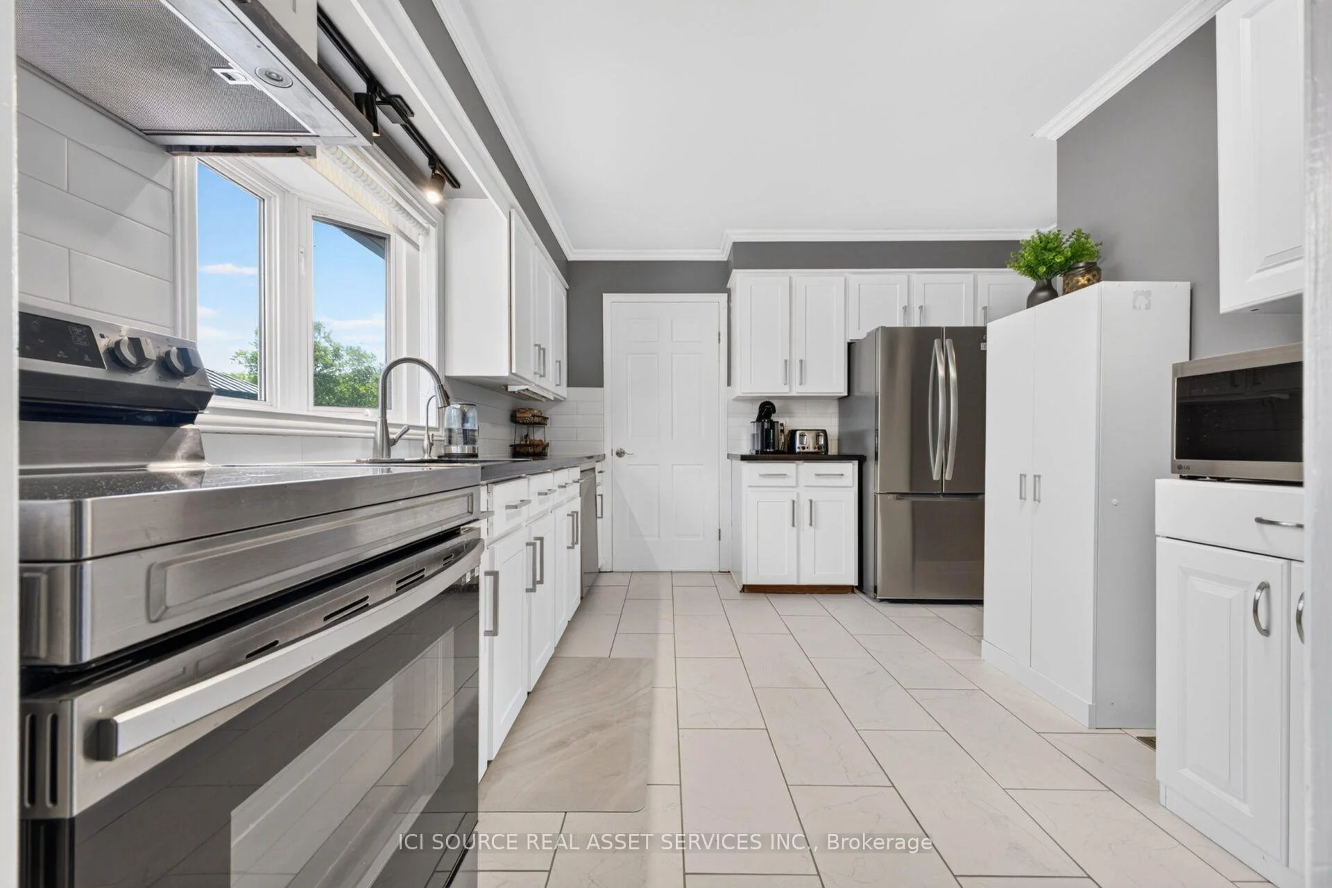 Photo 36 of 6998 Glengowan Crescent, Niagara Falls, Casey — HOMEH