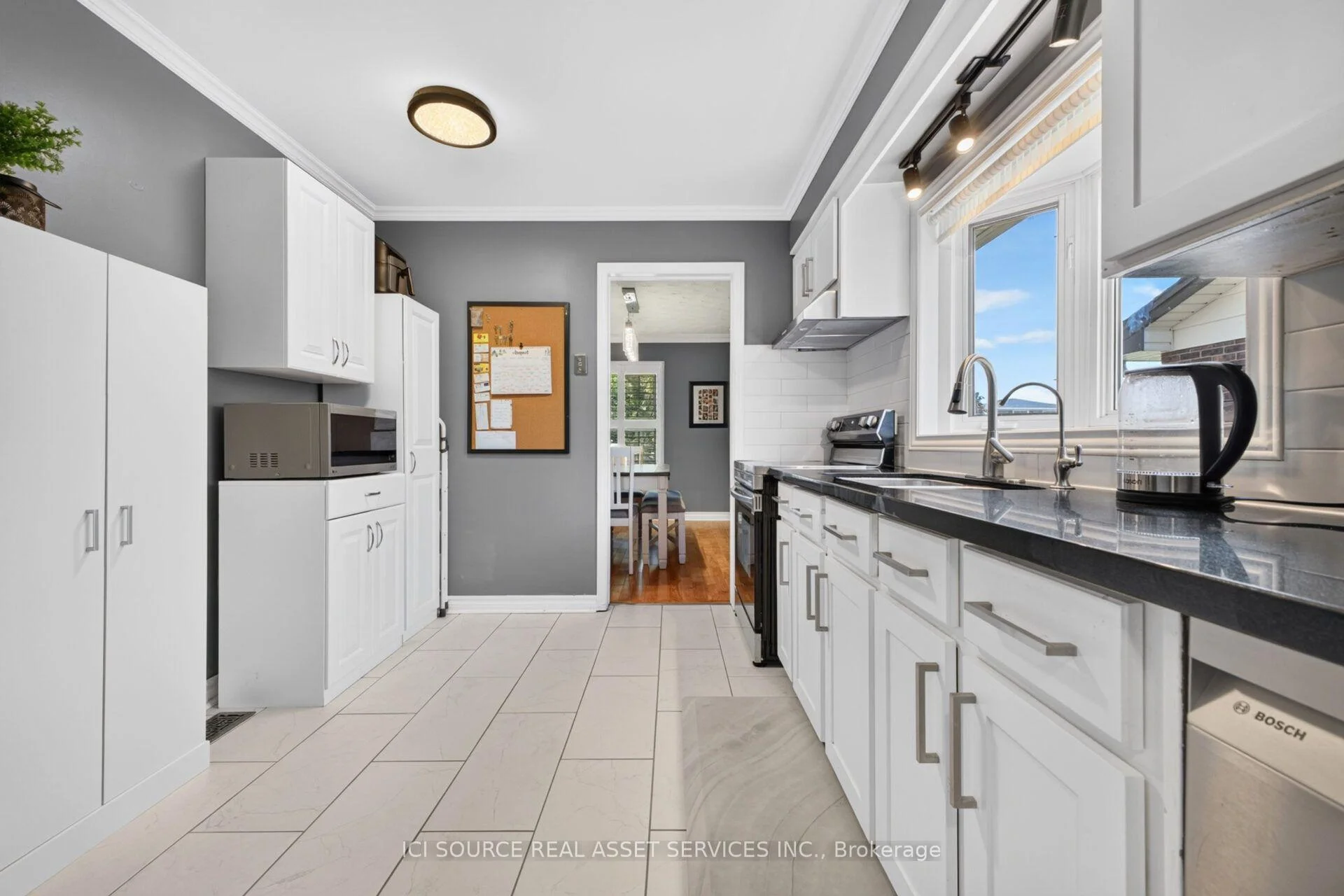 Photo 42 of 6998 Glengowan Crescent, Niagara Falls, Casey — HOMEH