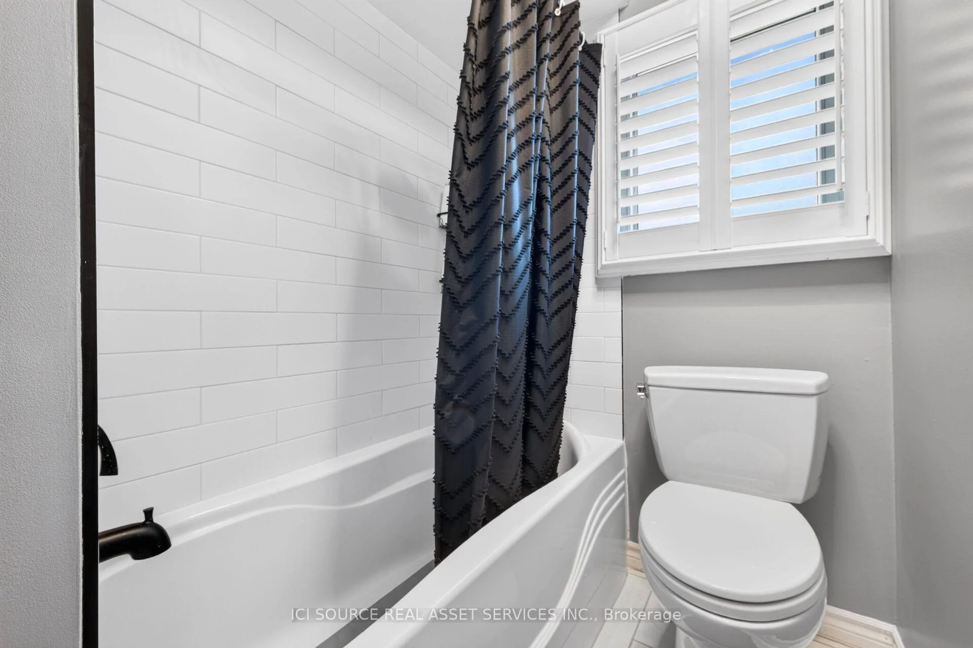 Photo 57 of 6998 Glengowan Crescent, Niagara Falls, Casey — HOMEH