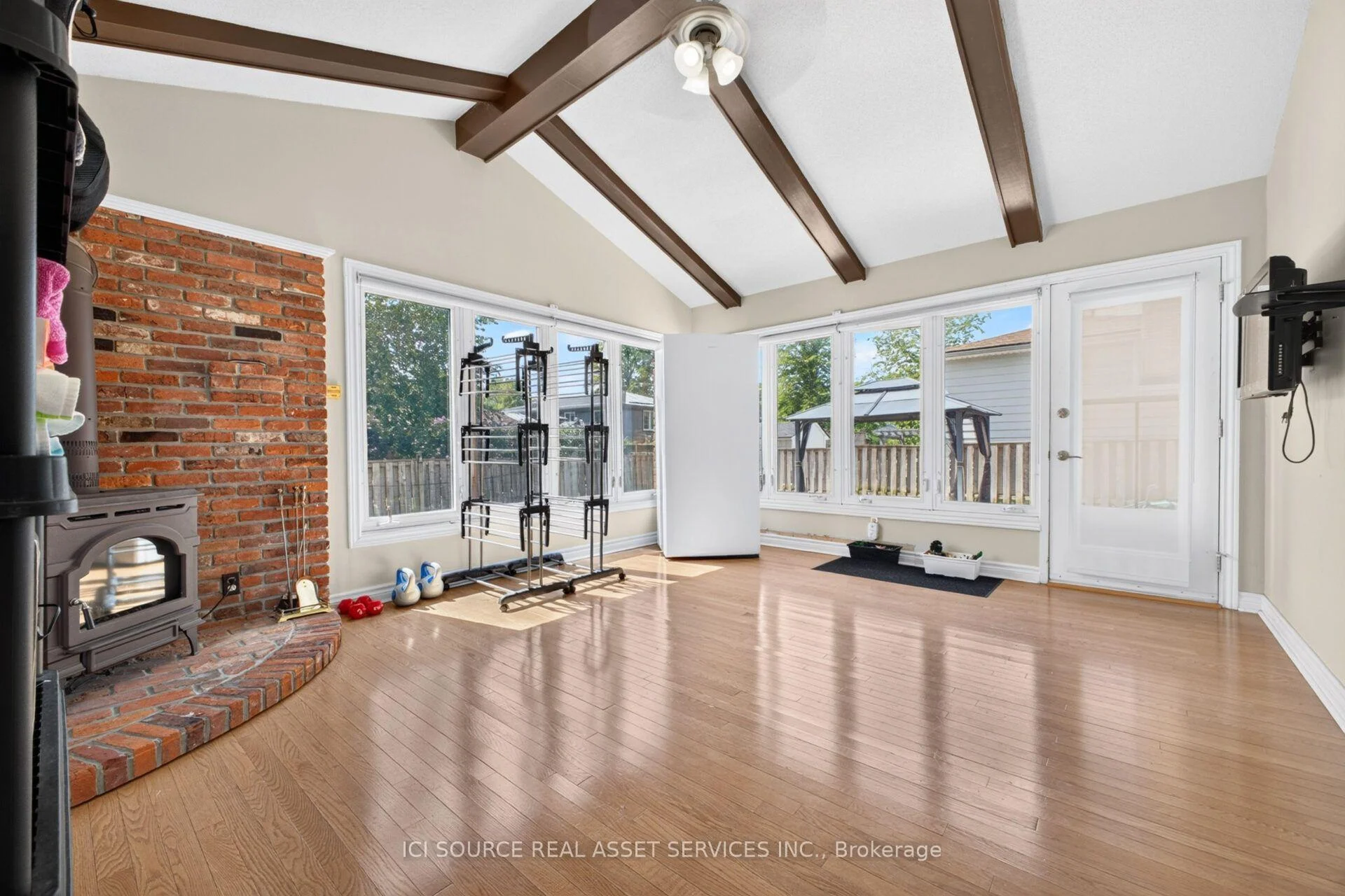 Photo 69 of 6998 Glengowan Crescent, Niagara Falls, Casey — HOMEH