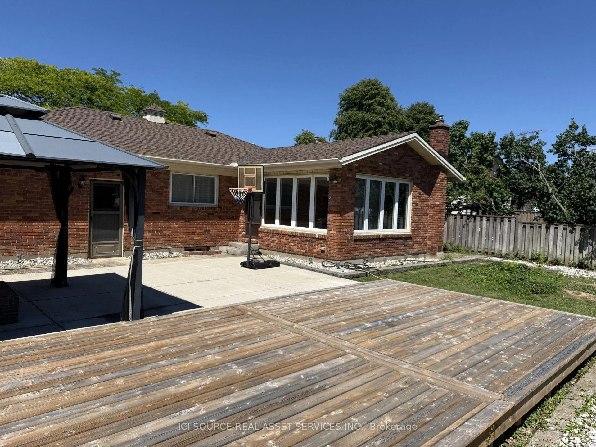 Photo 71 of 6998 Glengowan Crescent, Niagara Falls, Casey — HOMEH