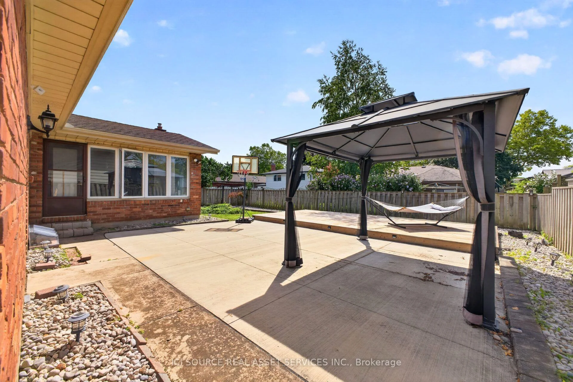 Photo 87 of 6998 Glengowan Crescent, Niagara Falls, Casey — HOMEH