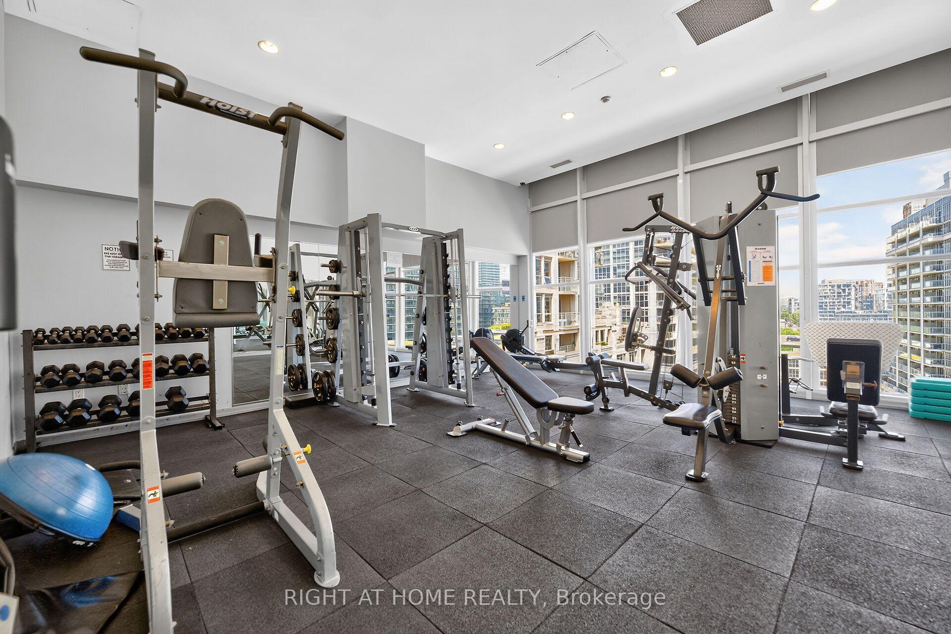 Photo 6 of Unit 509, 628 Fleet Street, Toronto, Niagara — HOMEH