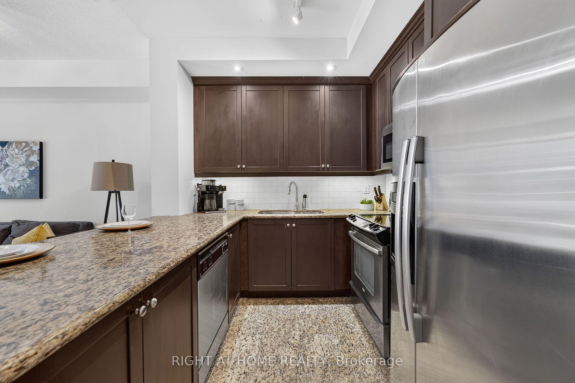 Photo 11 of Unit 509, 628 Fleet Street, Toronto, Niagara — HOMEH