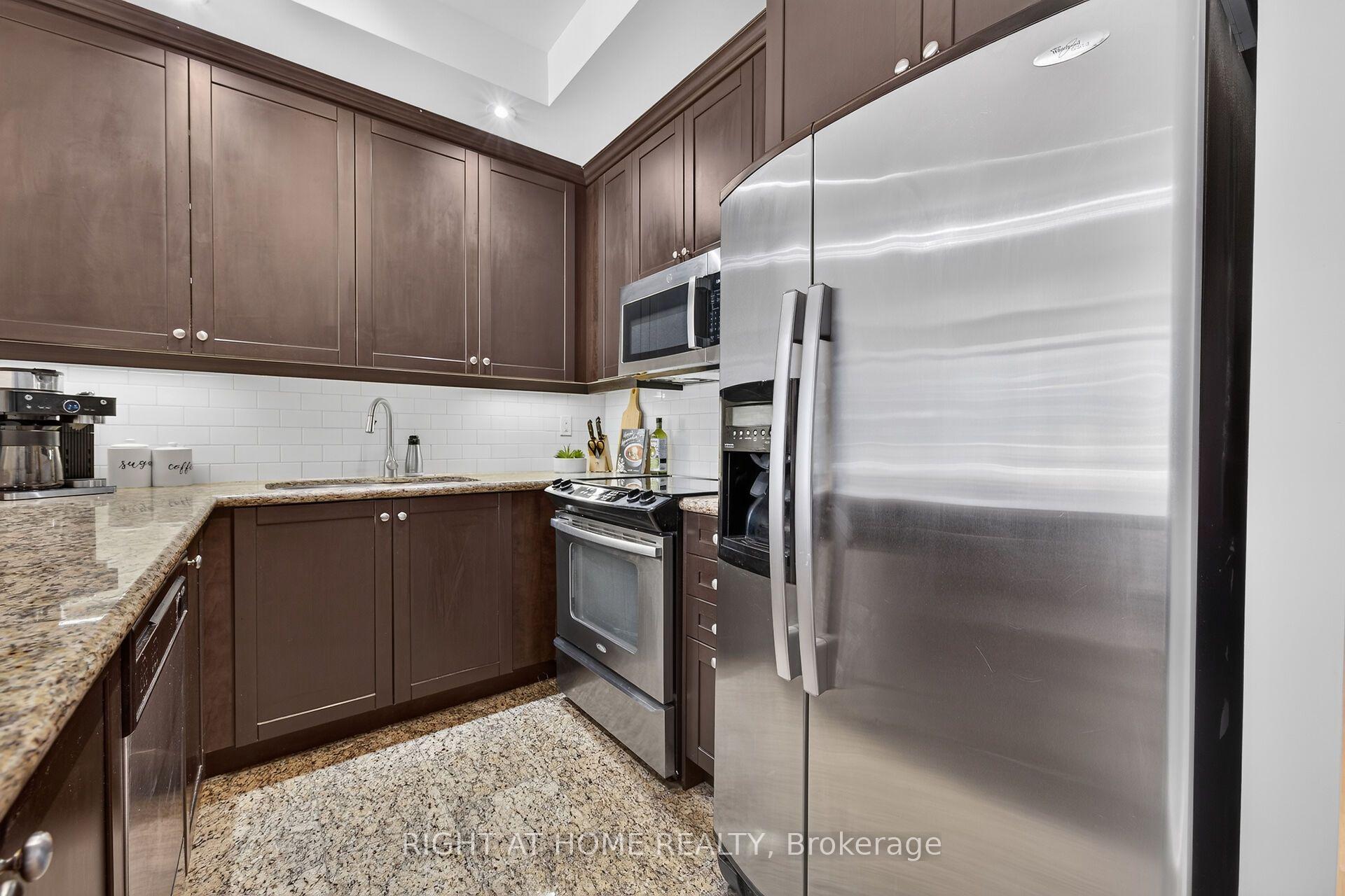 Photo 13 of Unit 509, 628 Fleet Street, Toronto, Niagara — HOMEH