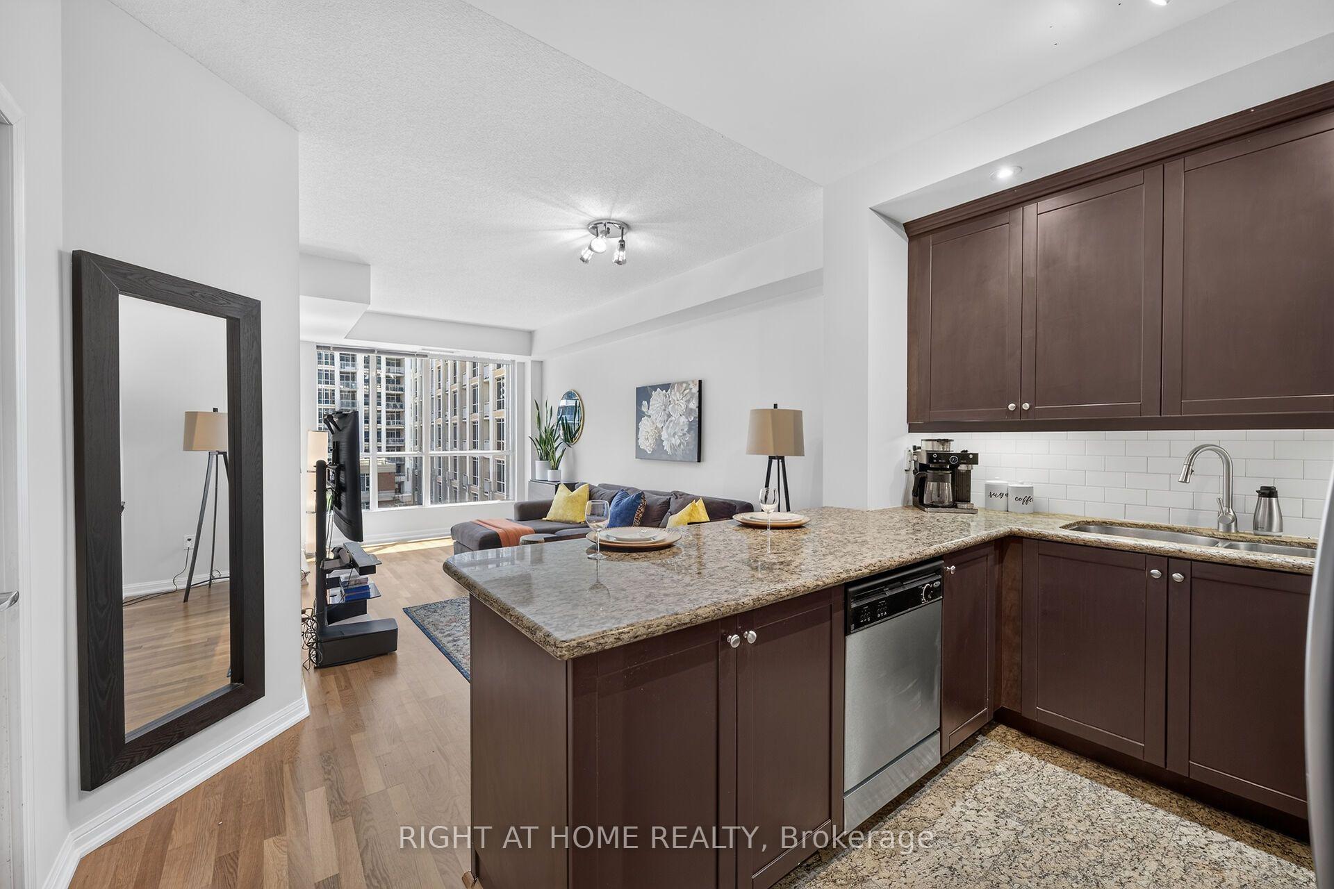Photo 15 of Unit 509, 628 Fleet Street, Toronto, Niagara — HOMEH