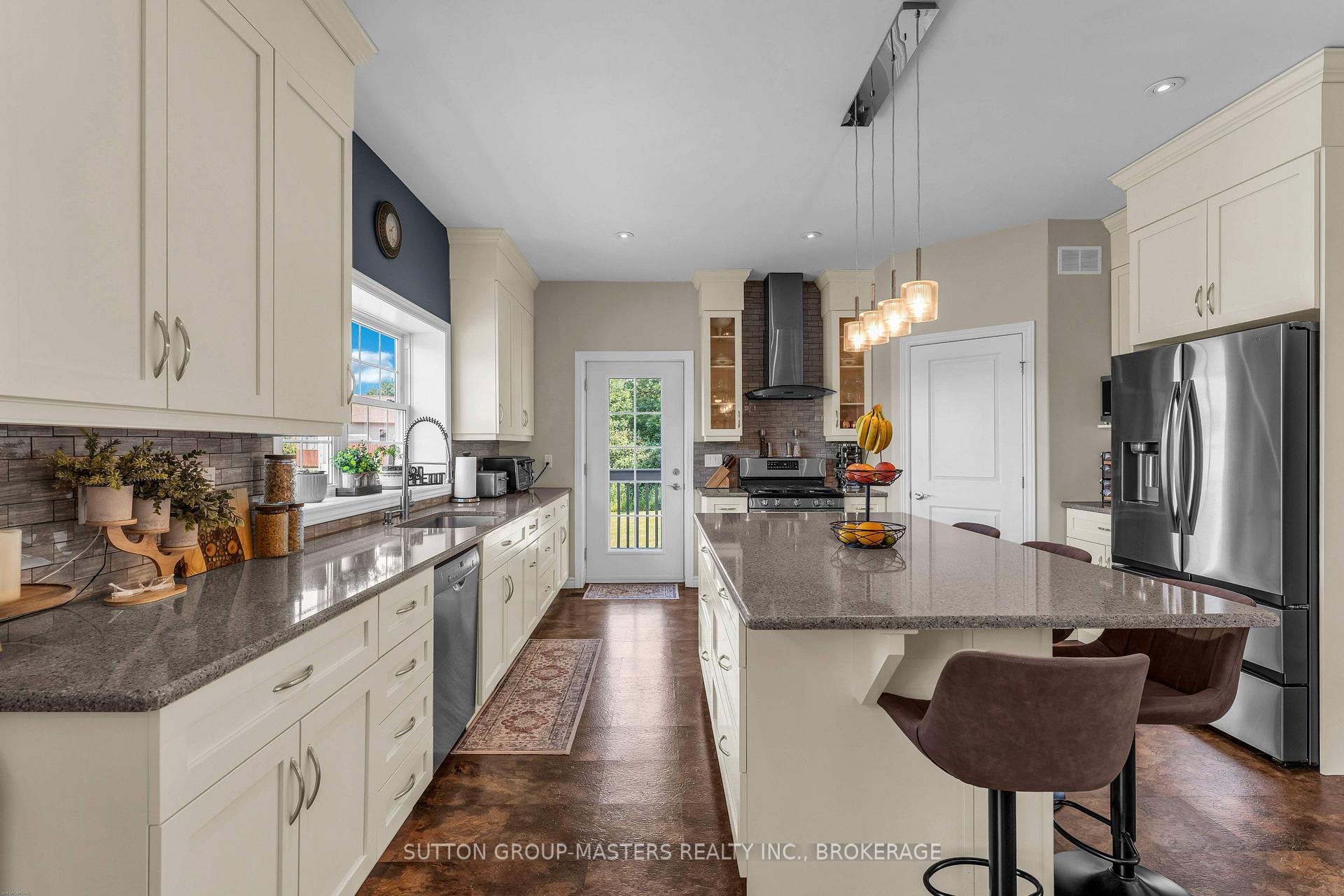Photo 11 of 23 Owen Avenue, Gananoque, Gananoque — HOMEH