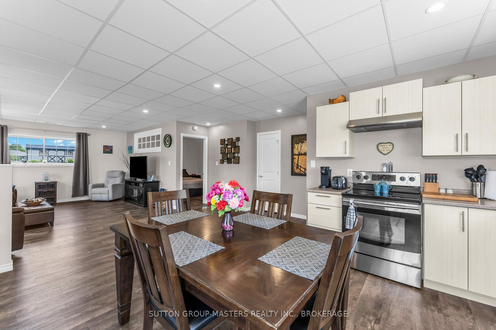 Photo 35 of 23 Owen Avenue, Gananoque, Gananoque — HOMEH
