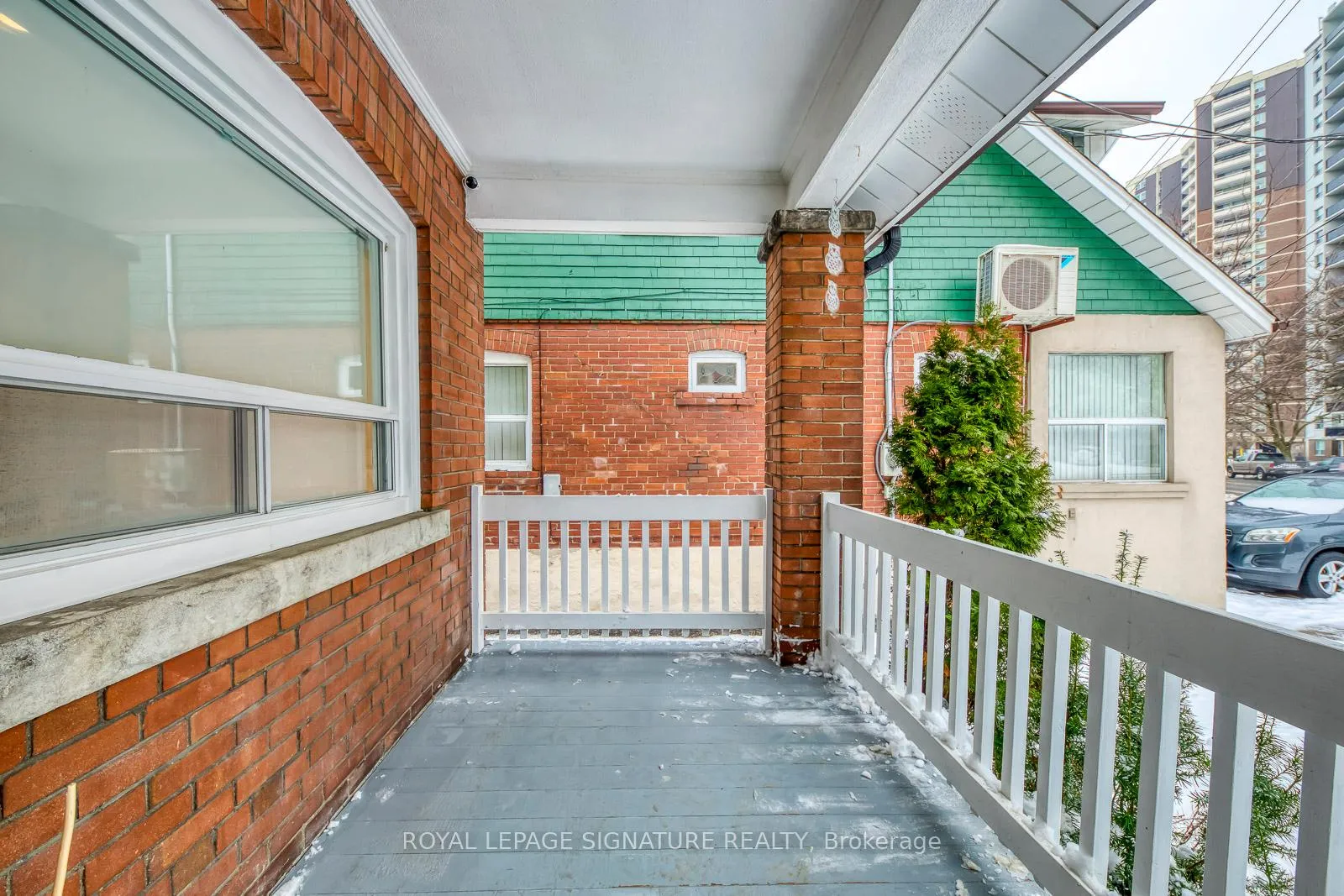 Photo 3 of 977 Broadview Avenue, Toronto, Broadview North — HOMEH