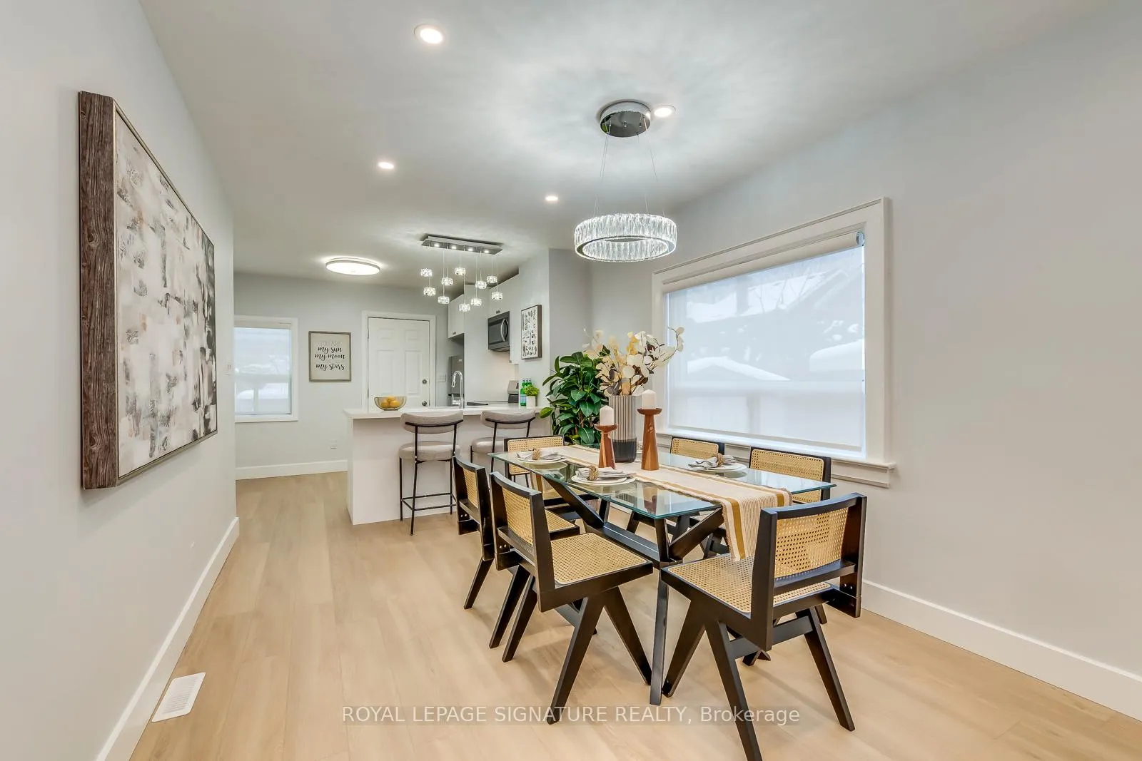 Photo 9 of 977 Broadview Avenue, Toronto, Broadview North — HOMEH
