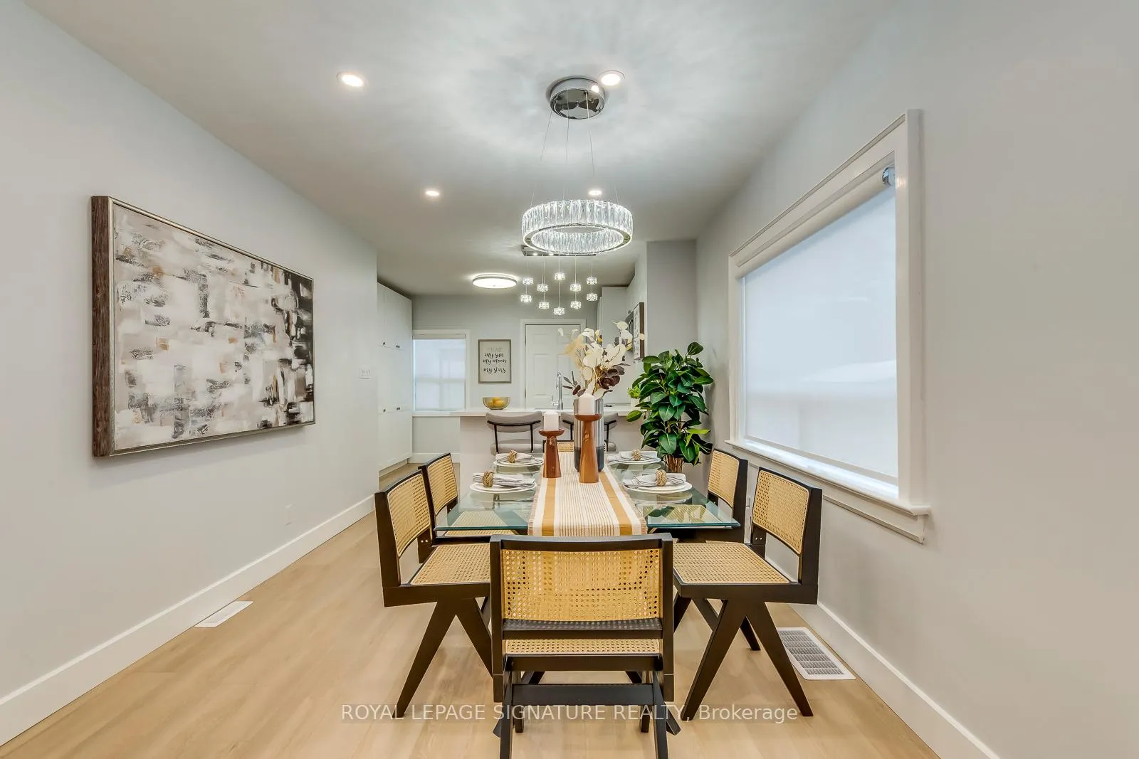 Photo 10 of 977 Broadview Avenue, Toronto, Broadview North — HOMEH