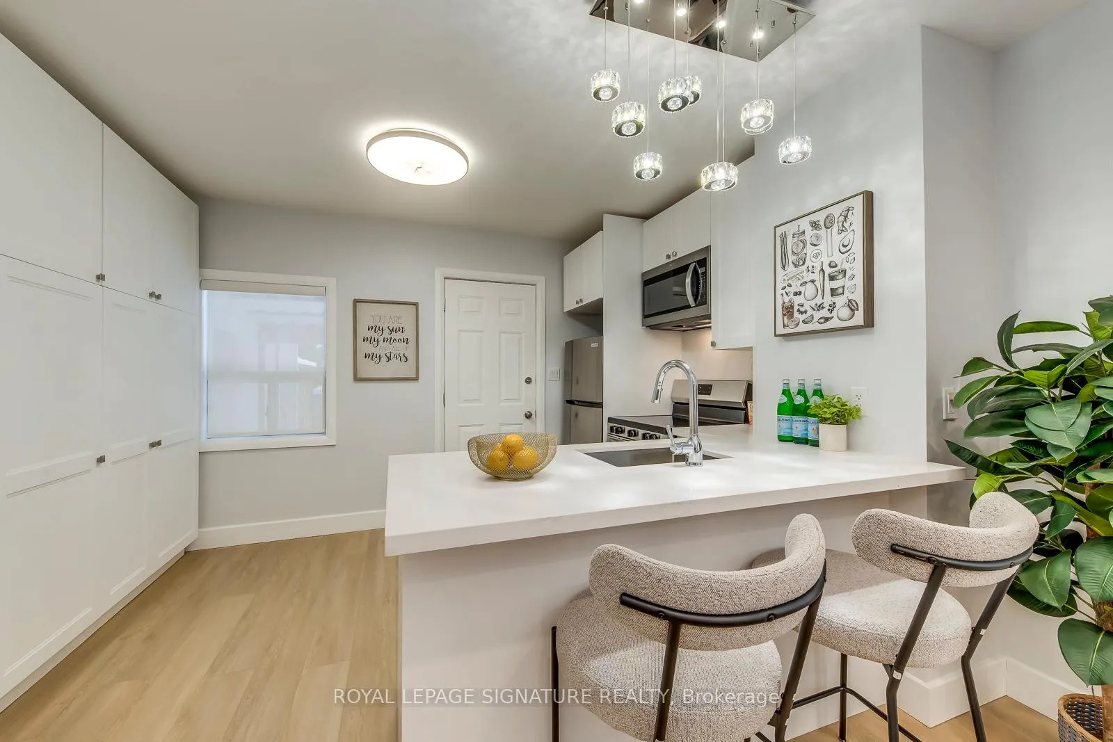 Photo 13 of 977 Broadview Avenue, Toronto, Broadview North — HOMEH