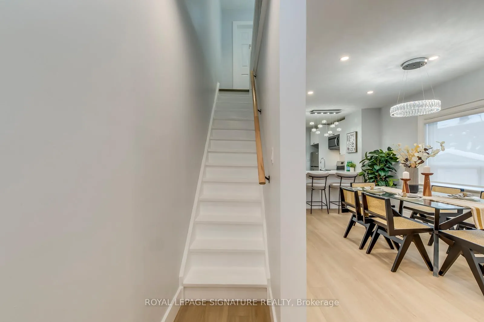 Photo 18 of 977 Broadview Avenue, Toronto, Broadview North — HOMEH
