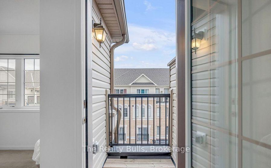 Photo 2 of 146 Giboulee Path, Oshawa, Windfields — HOMEH