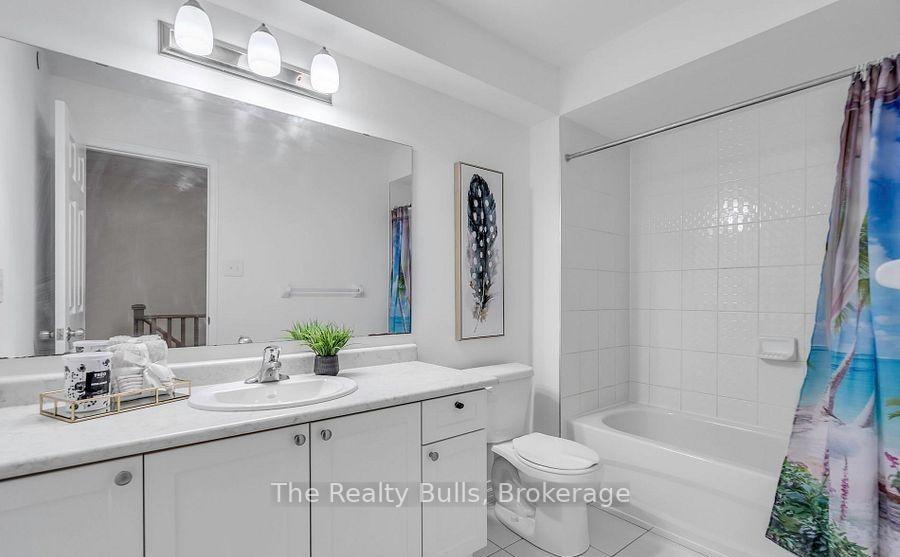 Photo 5 of 146 Giboulee Path, Oshawa, Windfields — HOMEH