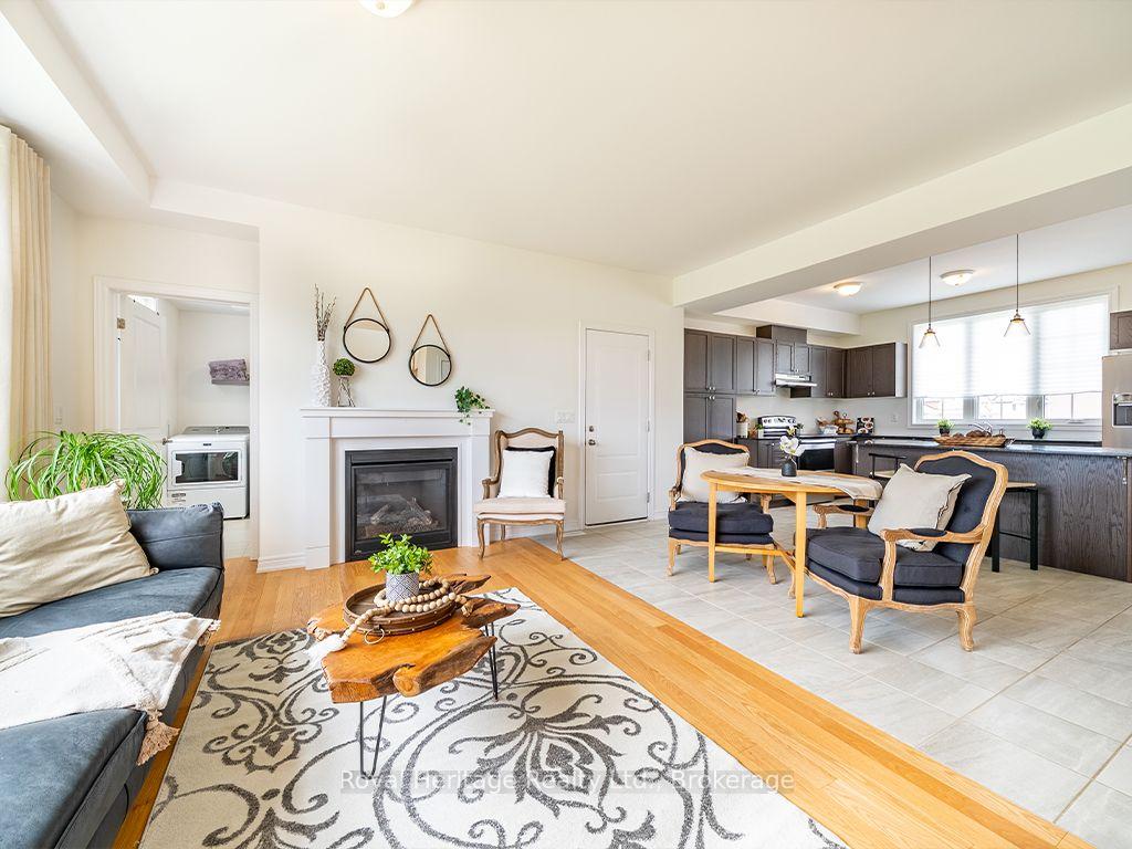Photo 13 of 87 Summer Breeze Drive, Quinte West, Murray Ward — HOMEH