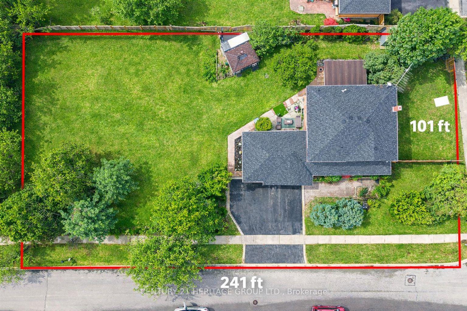 Photo 4 of 80 Findlay Avenue, King, King City — HOMEH