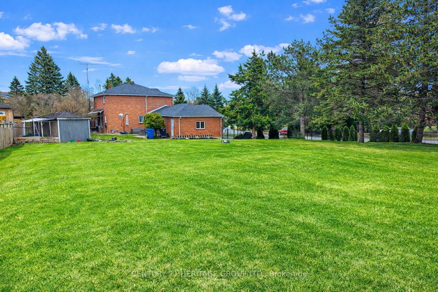 Photo 6 of 80 Findlay Avenue, King, King City — HOMEH
