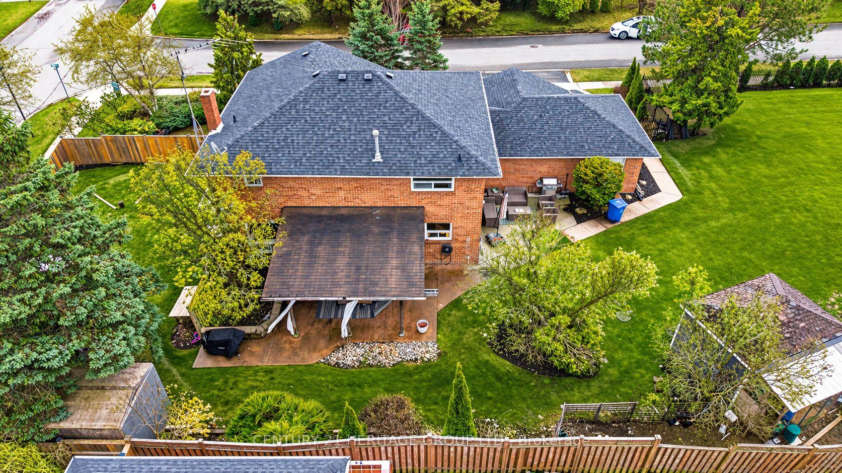 Photo 7 of 80 Findlay Avenue, King, King City — HOMEH