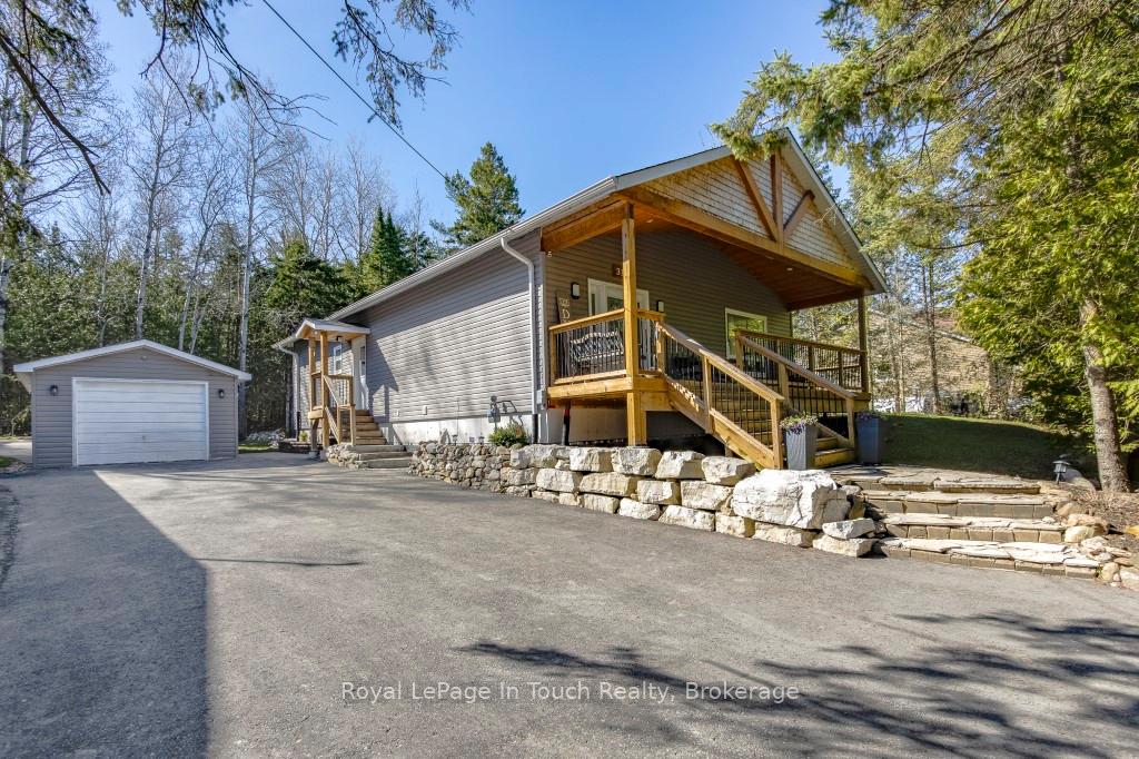 Photo 1 of 31 Earldom Boulevard, Tay, Port McNicoll — HOMEH