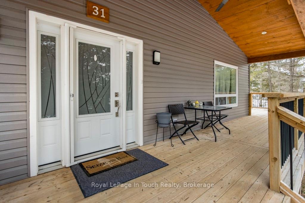 Photo 3 of 31 Earldom Boulevard, Tay, Port McNicoll — HOMEH