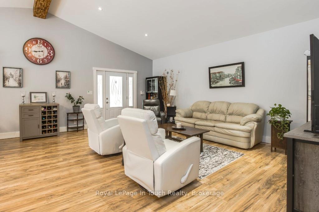 Photo 9 of 31 Earldom Boulevard, Tay, Port McNicoll — HOMEH
