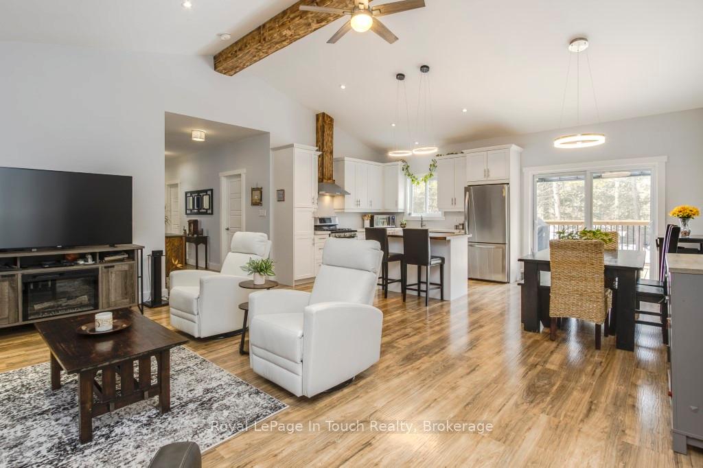 Photo 12 of 31 Earldom Boulevard, Tay, Port McNicoll — HOMEH