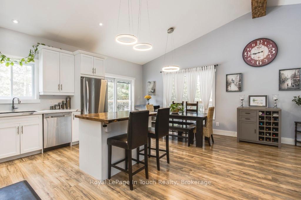 Photo 13 of 31 Earldom Boulevard, Tay, Port McNicoll — HOMEH